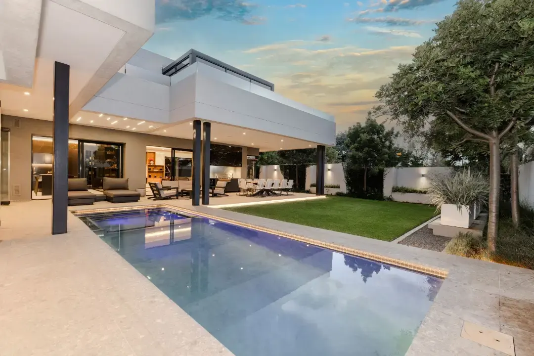 Fully Furnished Custom Cluster Home, Atholl, Johannesburg: photograph 2 of 20