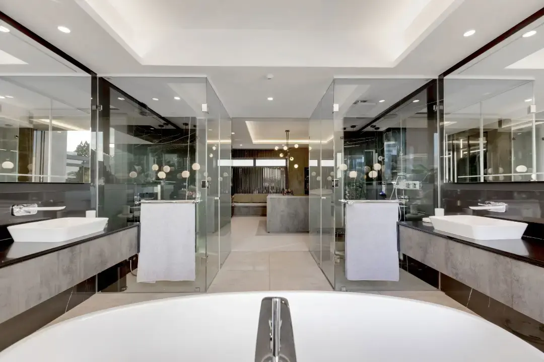 Fully Furnished Custom Cluster Home, Atholl, Johannesburg: photograph 13 of 20