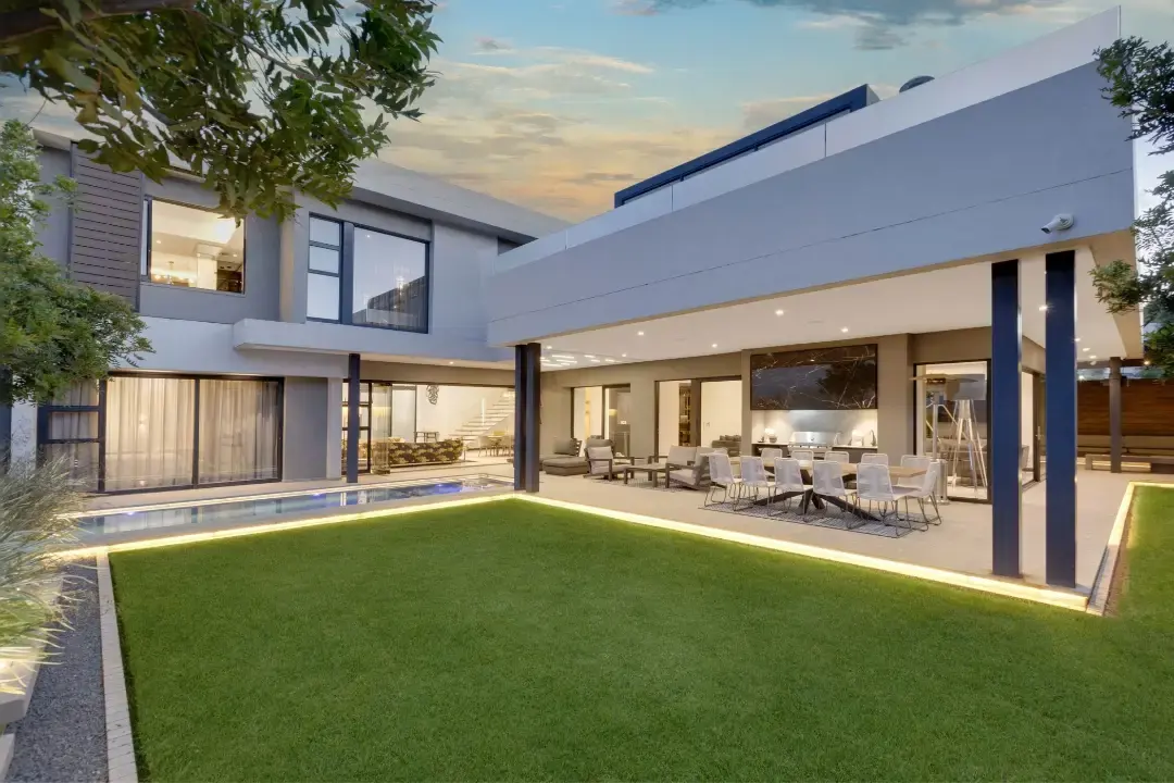 Fully Furnished Custom Cluster Home, Atholl, Johannesburg: photograph 19 of 20