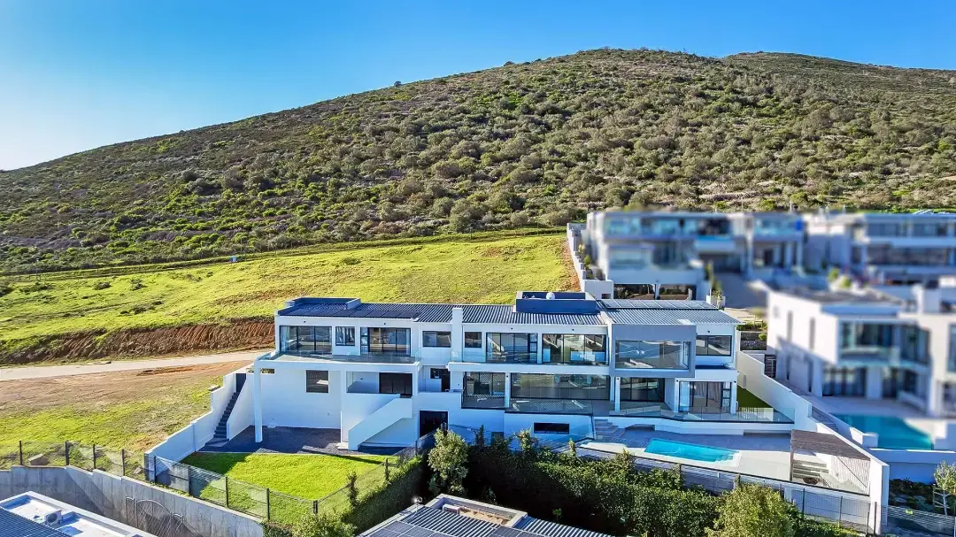 Residence with Table Mountain and Atlantic Views, Baronetcy Estate, Cape Town: photograph 20 of 20