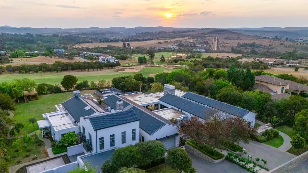 Countryside Family Home on the Fairway, Blair Atholl Golf & Equestrian Estate, Lanseria