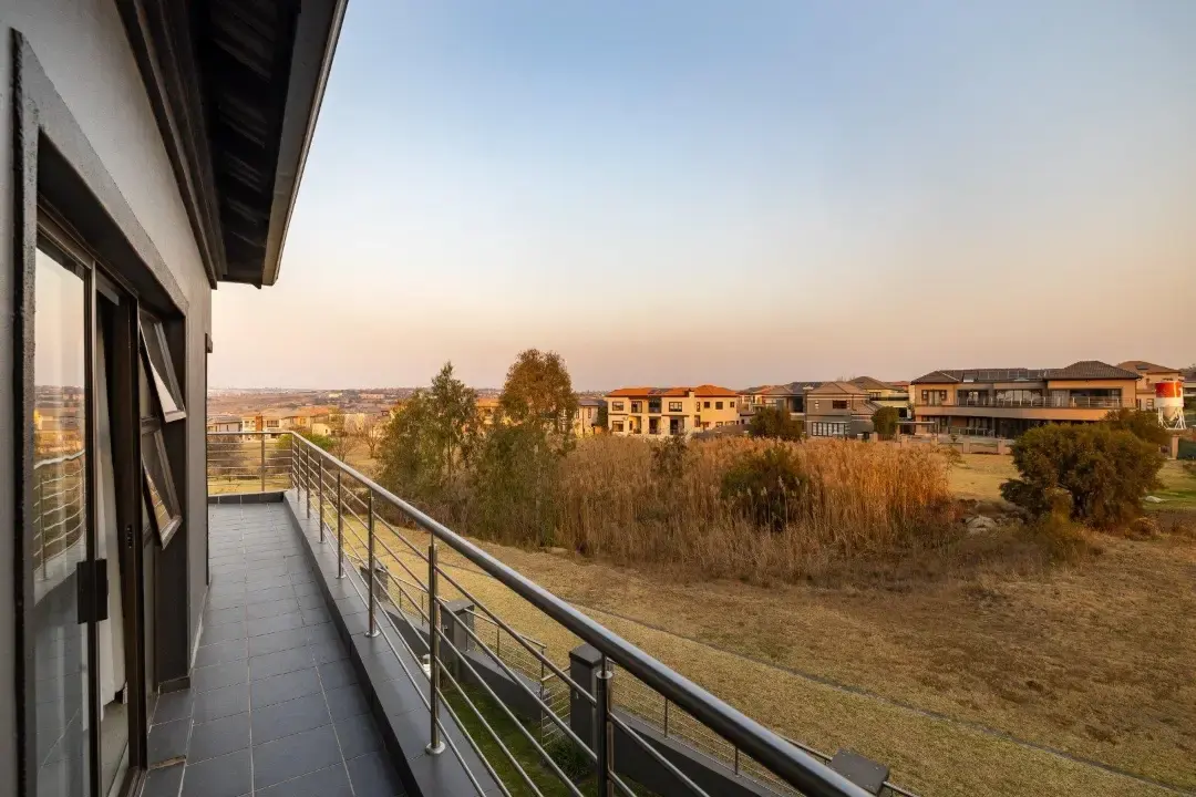 Greenbelt Home in Blue Valley, Blue Valley Golf Estate, Centurion: photograph 16 of 20