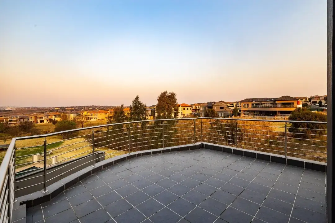 Greenbelt Home in Blue Valley, Blue Valley Golf Estate, Centurion: photograph 17 of 20