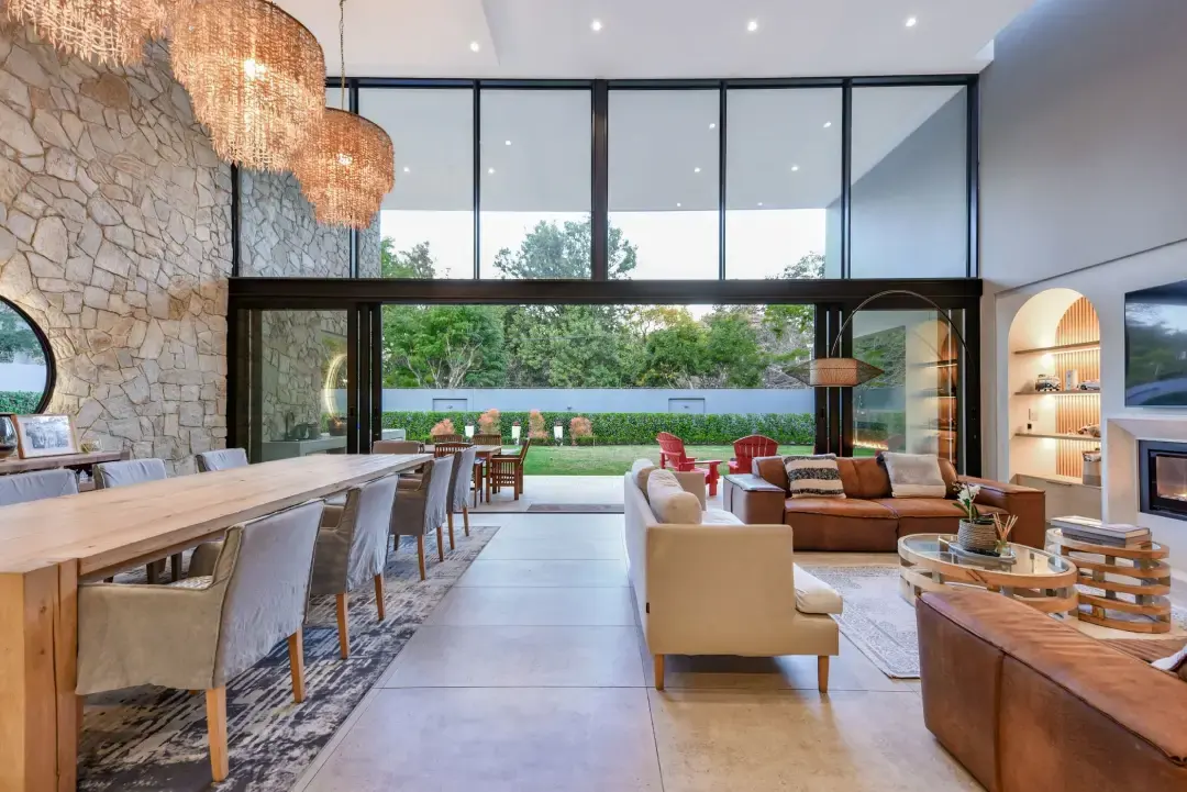 Family Home in a Secure Bryanston Estate, Bryanston, Johannesburg: photograph 12 of 20