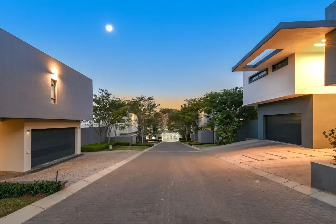 Family Home in a Secure Bryanston Estate, Bryanston, Johannesburg: photograph 20 of 20