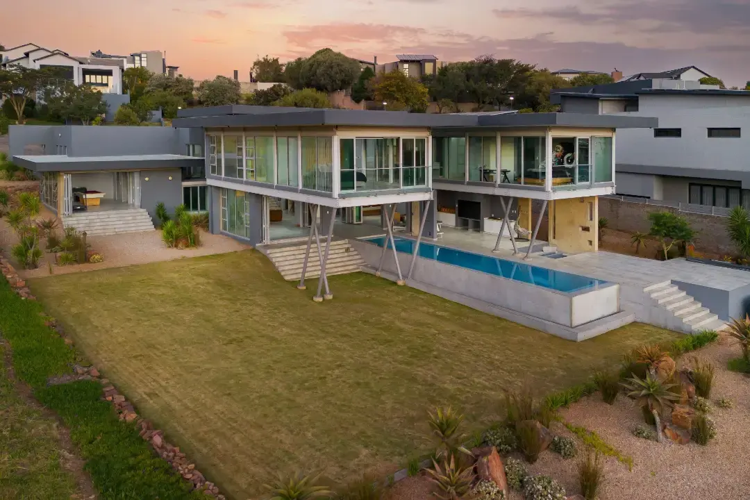 Architectural Residence Set on Stilts, Eye of Africa Golf & Residential Estate, Johannesburg: photograph 2 of 20