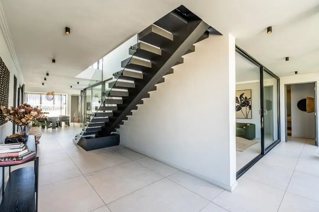Contemporary Four-Bedroom Residence, Helderfontein Estate, Johannesburg: photograph 11 of 20