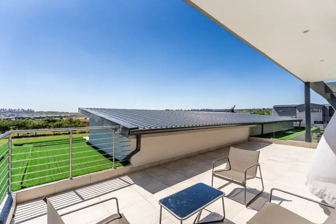 Contemporary Four-Bedroom Residence, Helderfontein Estate, Johannesburg: photograph 15 of 20
