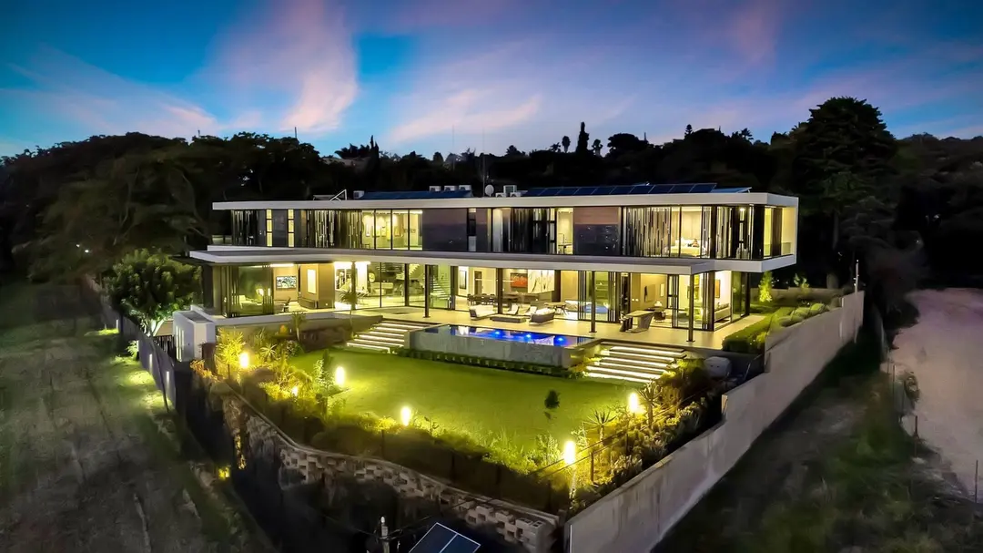 Three-Level Residence by SBS Architects, Khyber Rock, Johannesburg: photograph 20 of 20