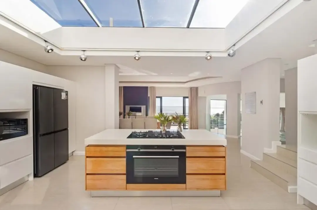 Elevated Residence with Atlantic Views, Llandudno, Cape Town: photograph 10 of 20