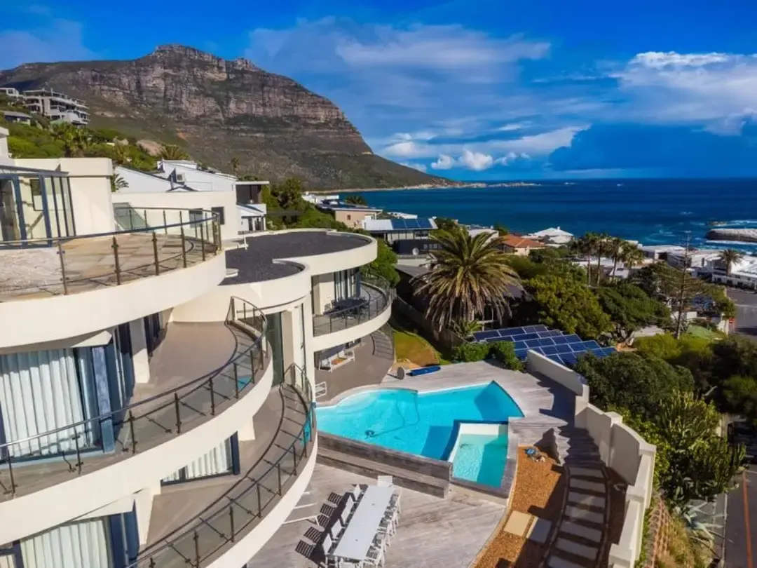 Elevated Residence with Atlantic Views, Llandudno, Cape Town: photograph 13 of 20