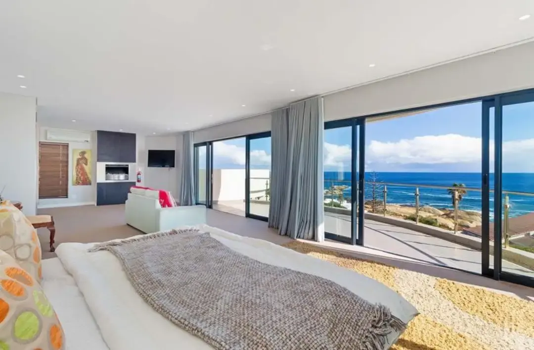 Elevated Residence with Atlantic Views, Llandudno, Cape Town: photograph 14 of 20