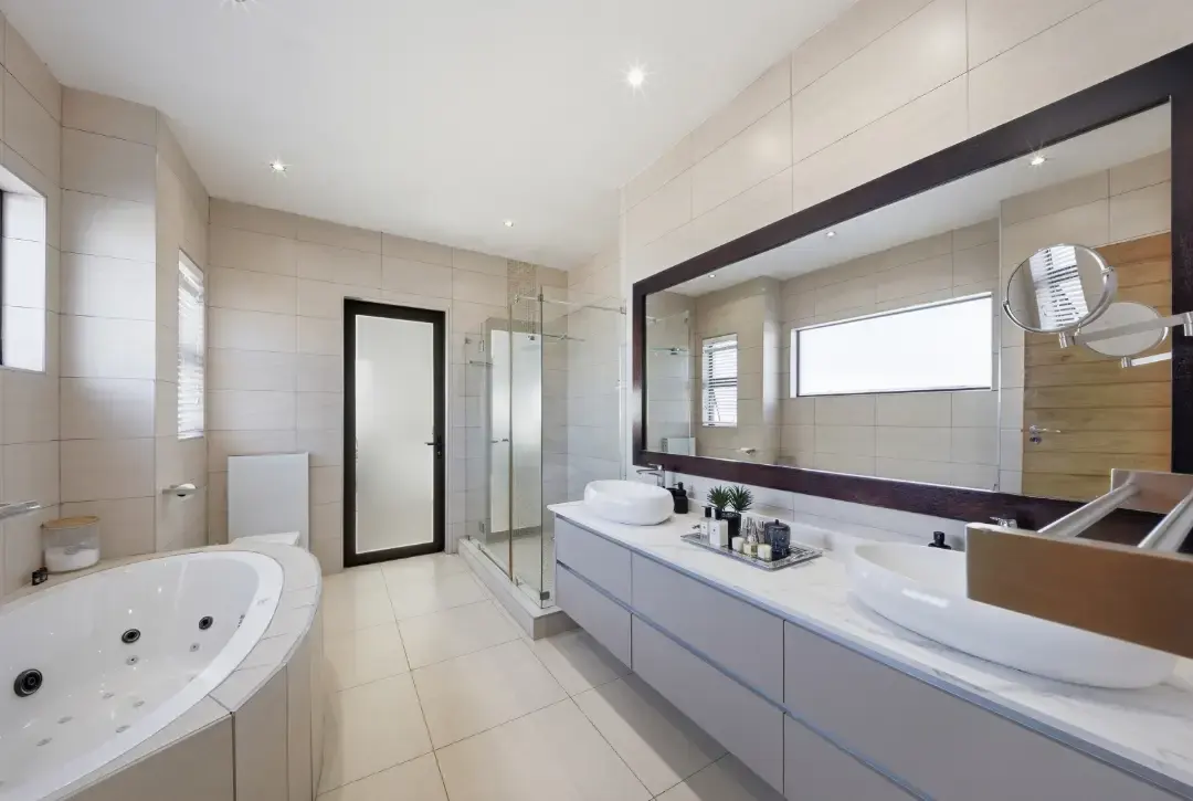 Five-Bedroom Nature Estate Residence, Meyersdal Nature Estate, Alberton: photograph 10 of 20