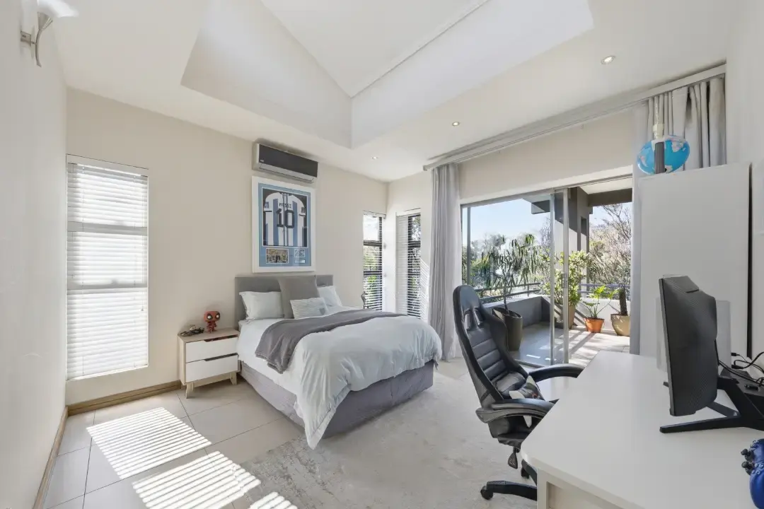 Five-Bedroom Nature Estate Residence, Meyersdal Nature Estate, Alberton: photograph 12 of 20