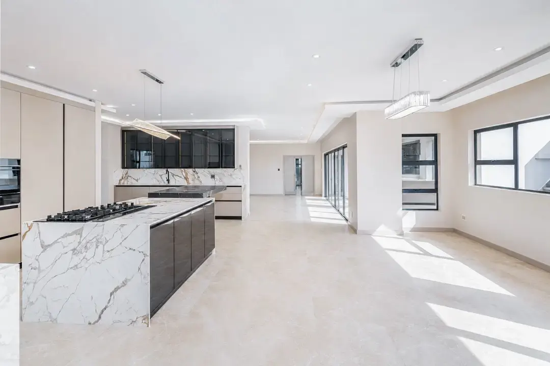 Newly Built Six-Bedroom Residence, Midstream Heights, Centurion: photograph 7 of 20