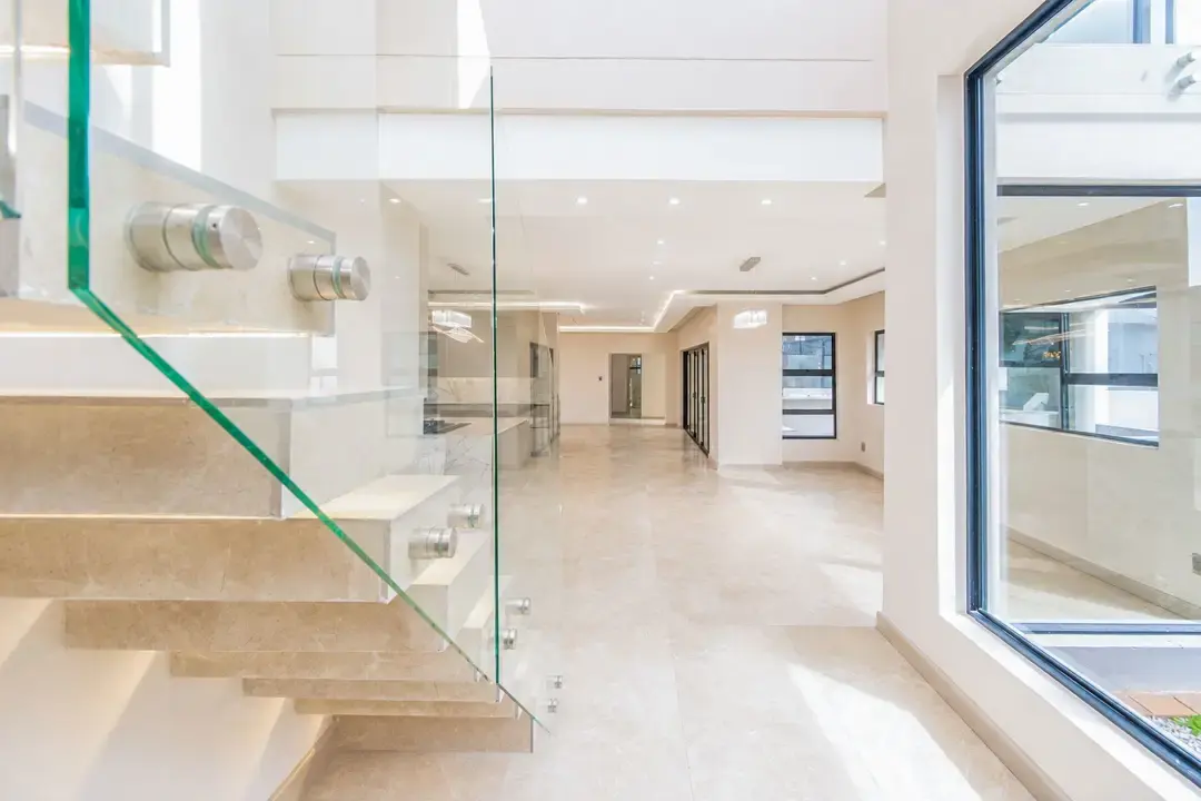 Newly Built Six-Bedroom Residence, Midstream Heights, Centurion: photograph 10 of 20