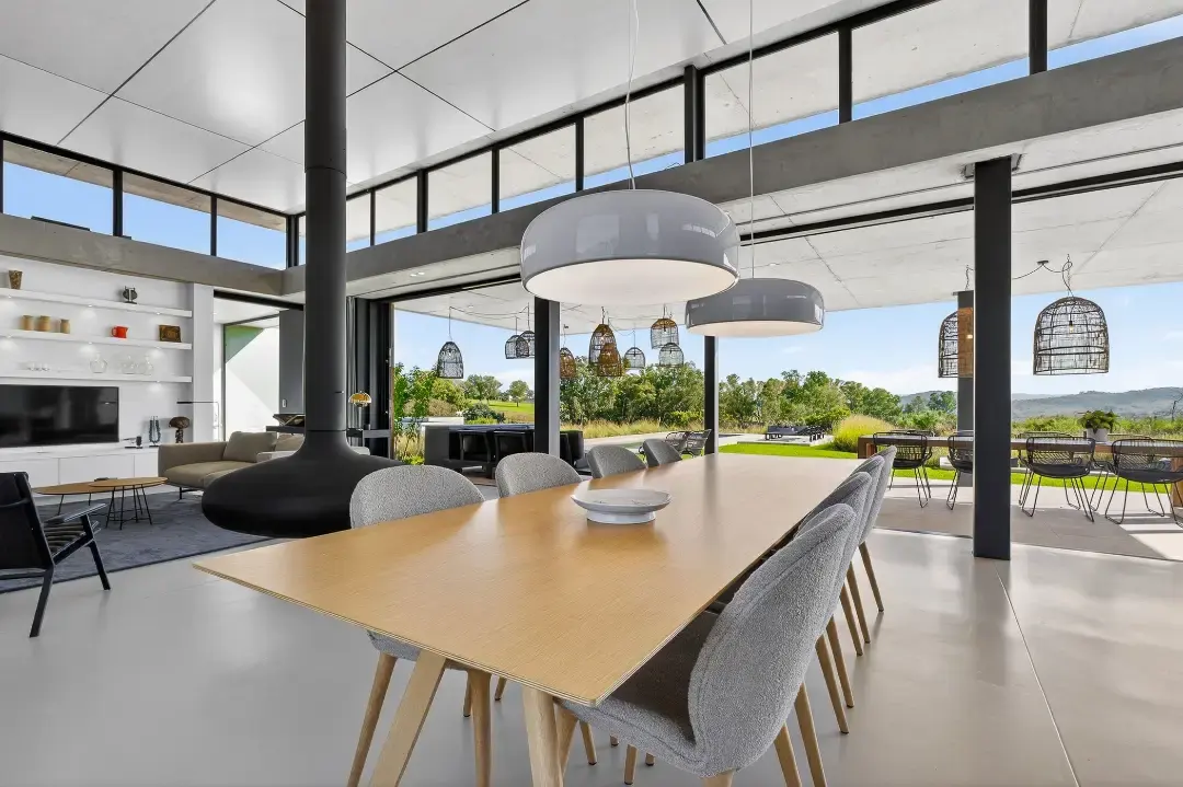 Seven-Bedroom Residence with Guest House, Monaghan Farm, Lanseria: photograph 8 of 20