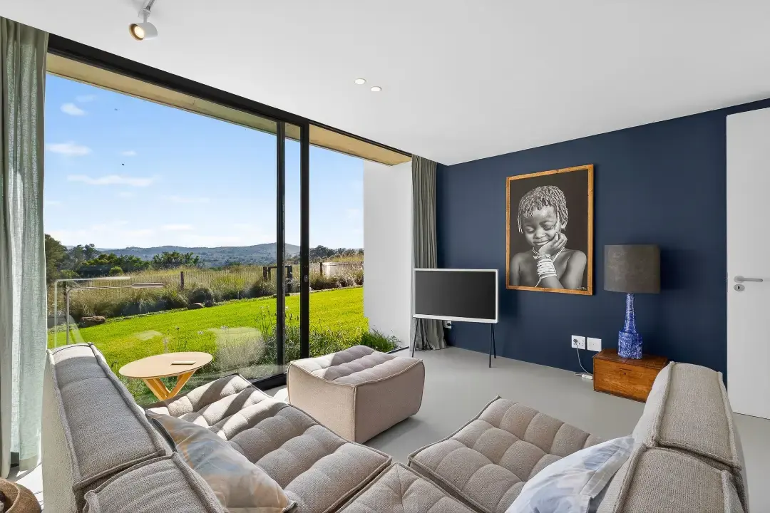 Seven-Bedroom Residence with Guest House, Monaghan Farm, Lanseria: photograph 17 of 20