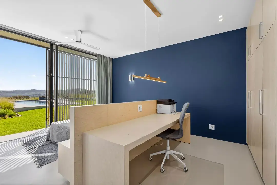 Seven-Bedroom Residence with Guest House, Monaghan Farm, Lanseria: photograph 18 of 20