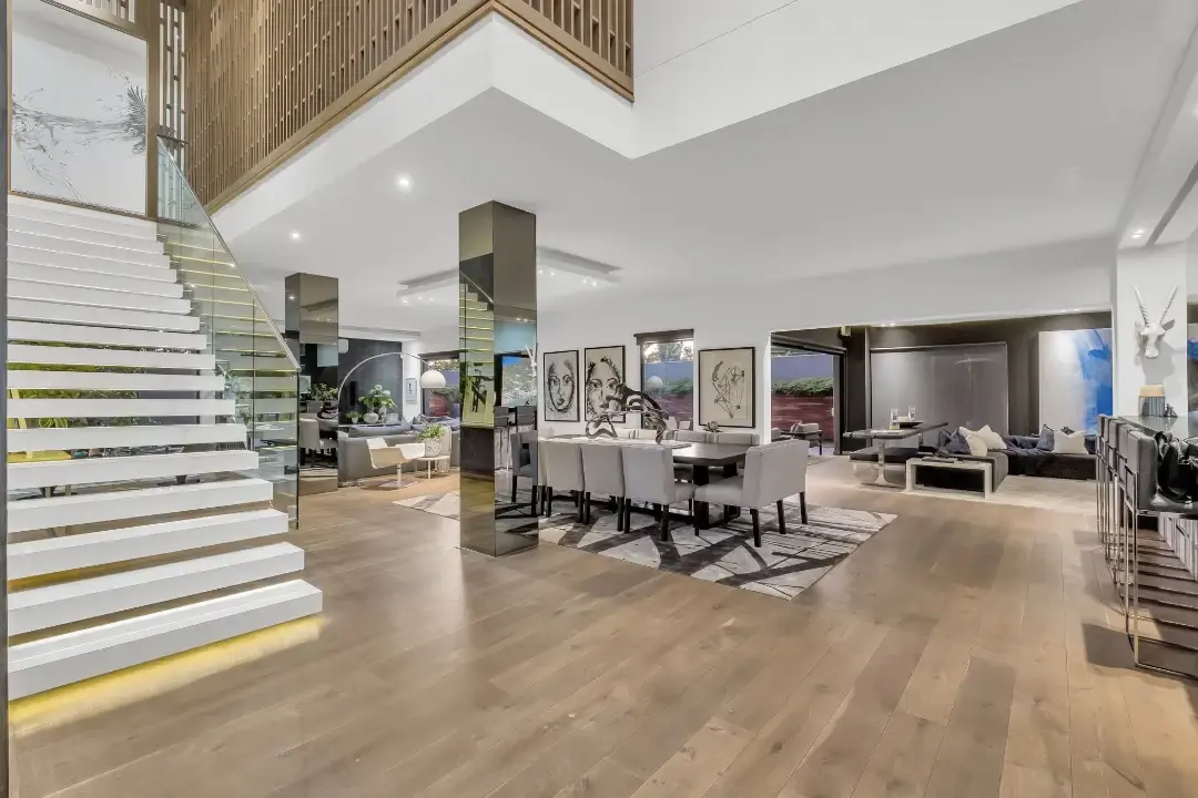Modern Five-Bedroom Residence, Morningside, Johannesburg: photograph 2 of 20