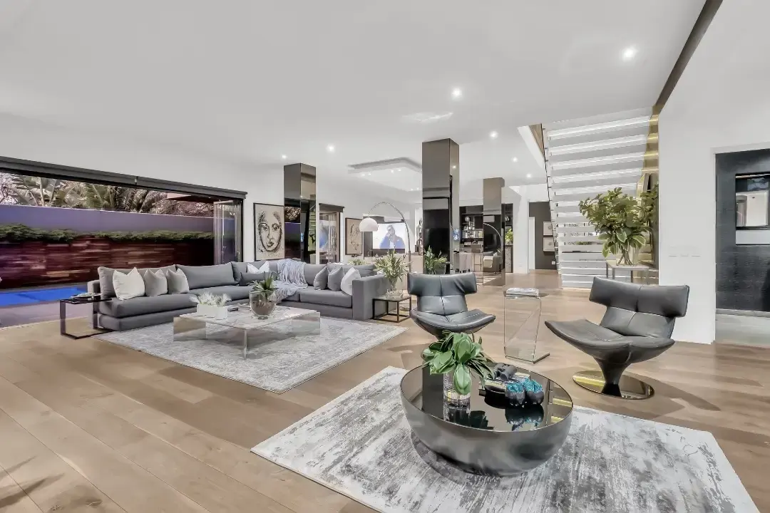 Modern Five-Bedroom Residence, Morningside, Johannesburg: photograph 3 of 20
