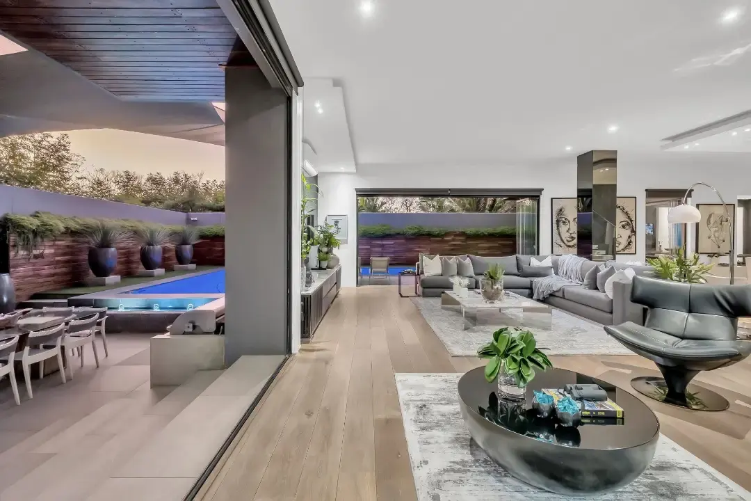 Modern Five-Bedroom Residence, Morningside, Johannesburg: photograph 4 of 20