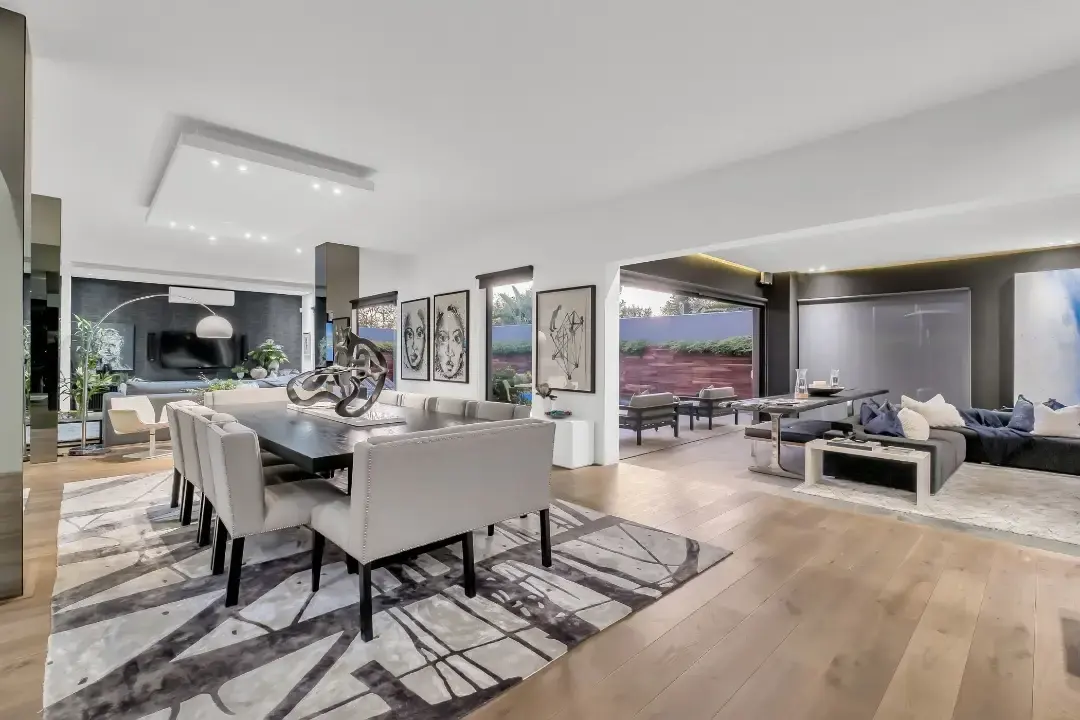 Modern Five-Bedroom Residence, Morningside, Johannesburg: photograph 9 of 20