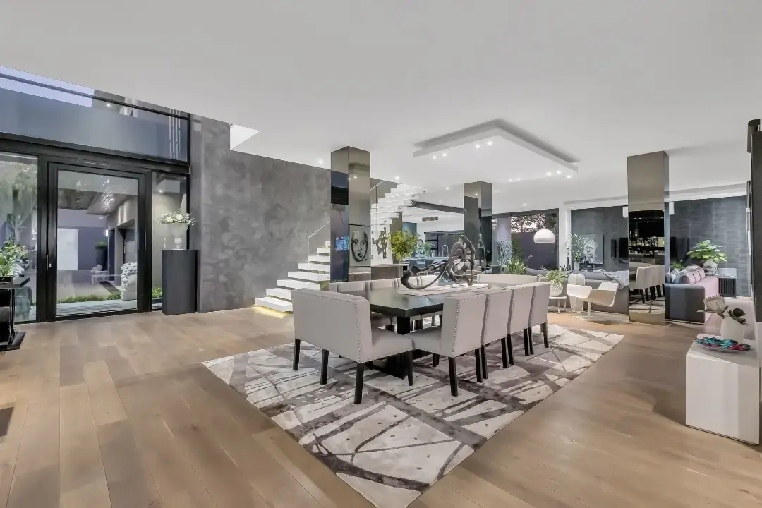 Modern Five-Bedroom Residence, Morningside, Johannesburg: photograph 13 of 20