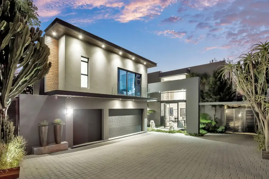 Modern Five-Bedroom Residence, Morningside, Johannesburg: photograph 20 of 20