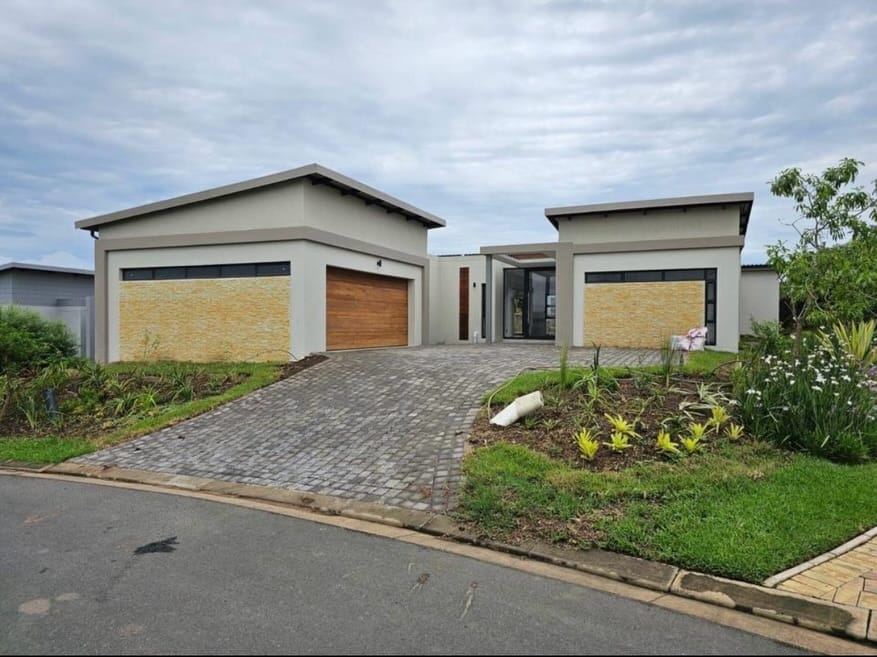 Four-Bedroom Family Home with Pool, Palm Lakes Estate, Ballito