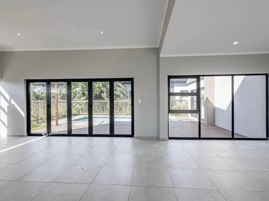 Four-Bedroom Family Home with Pool, Palm Lakes Estate, Ballito: photograph 10 of 19