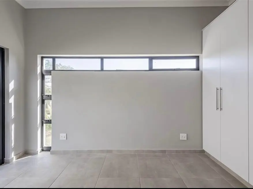 Four-Bedroom Family Home with Pool, Palm Lakes Estate, Ballito: photograph 14 of 19
