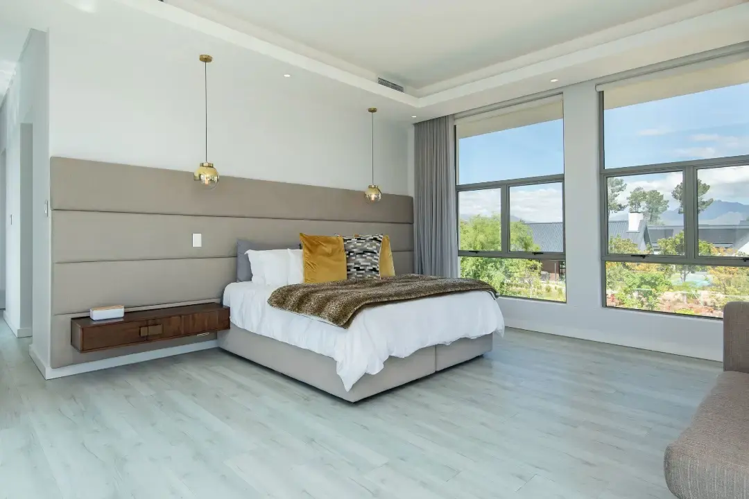 Fully Furnished Architectural Residence, Pearl Valley Golf Estate, Paarl: photograph 18 of 20