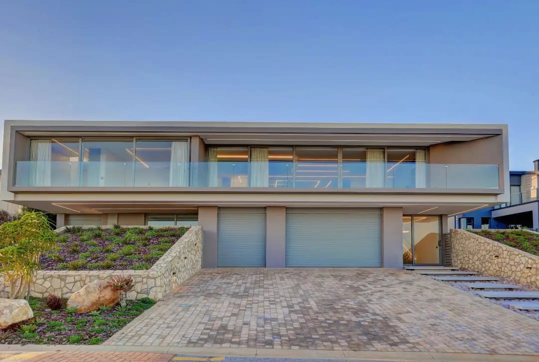 Double-Storey Residence over Fairway and Ocean, Pinnacle Point Golf Estate, Mossel Bay
