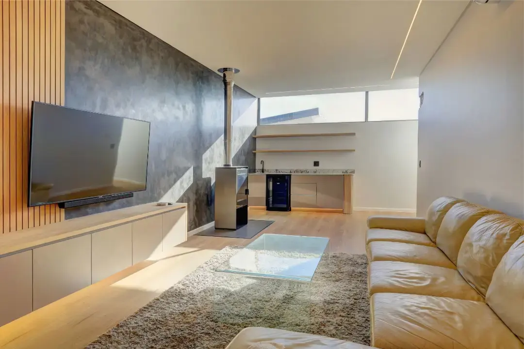 Double-Storey Residence over Fairway and Ocean, Pinnacle Point Golf Estate, Mossel Bay: photograph 16 of 20