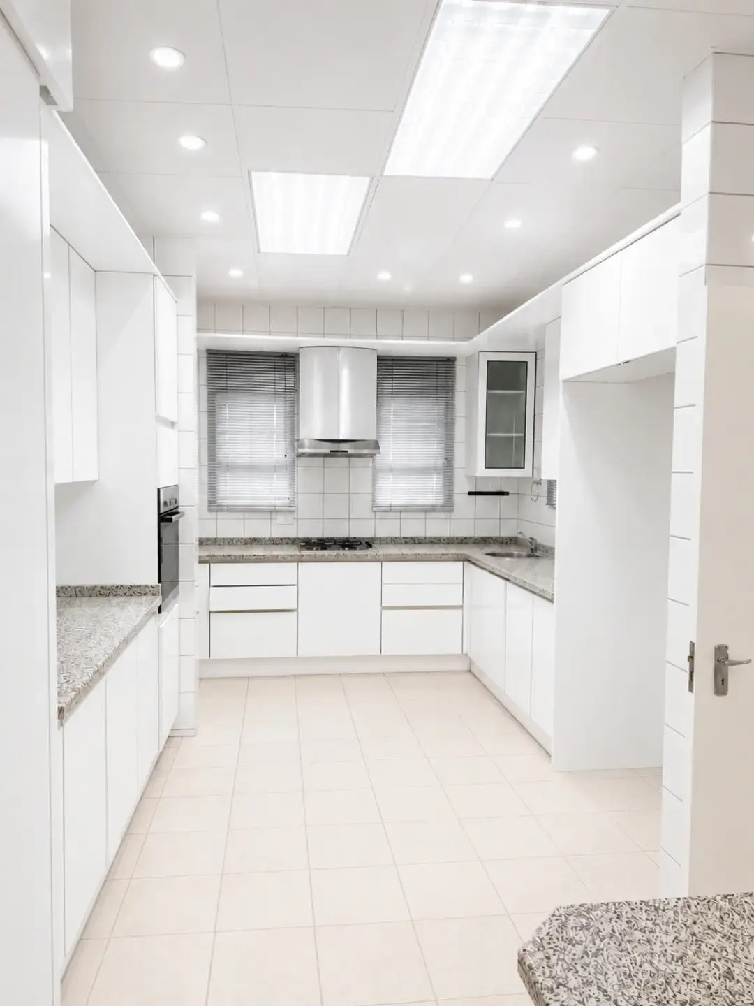 Largest Unit in a Five-Unit Sandown Estate, Sandown, Johannesburg: photograph 6 of 20