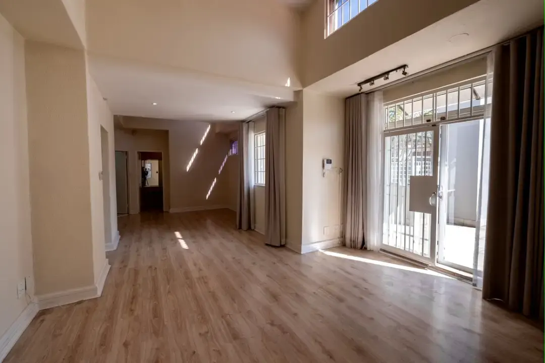 Largest Unit in a Five-Unit Sandown Estate, Sandown, Johannesburg: photograph 7 of 20