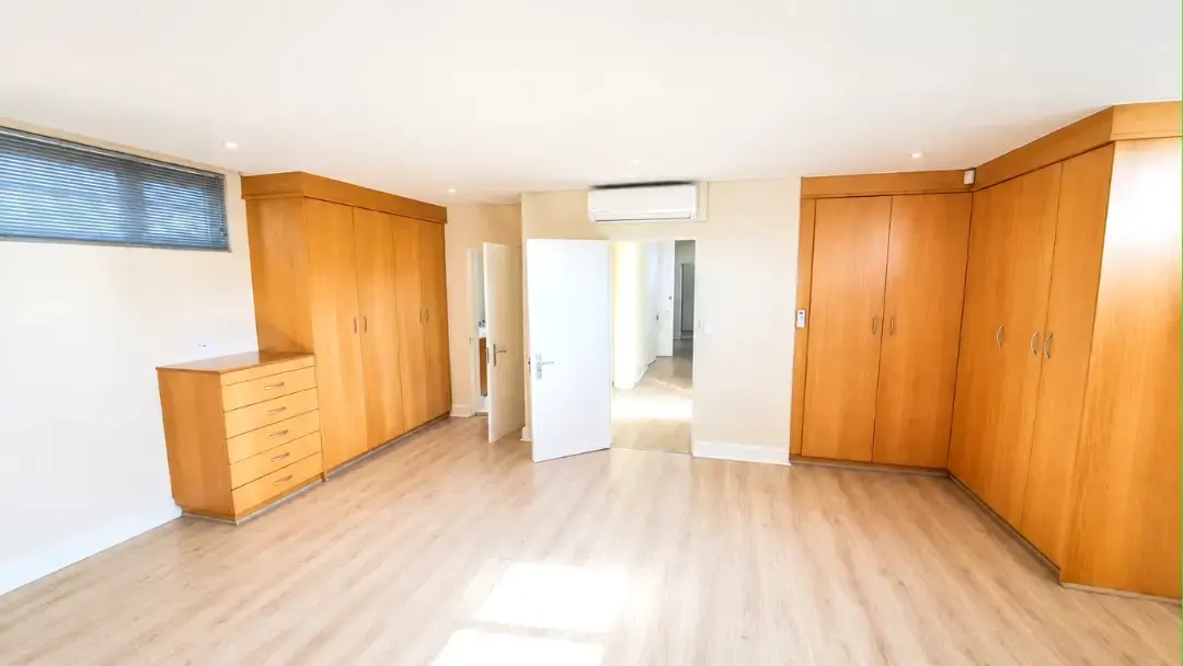 Largest Unit in a Five-Unit Sandown Estate, Sandown, Johannesburg: photograph 11 of 20