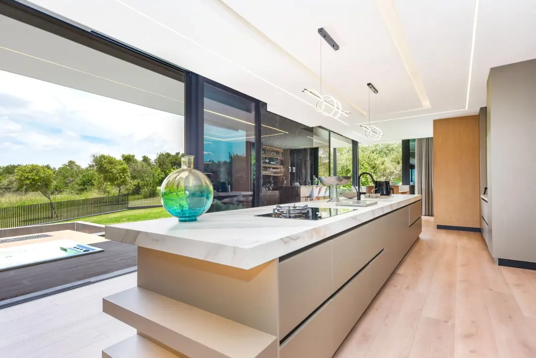 Residence Designed for Entertaining, Steyn City, Midrand: photograph 4 of 20