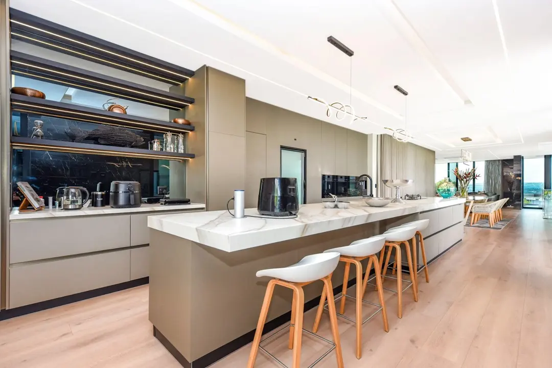 Residence Designed for Entertaining, Steyn City, Midrand: photograph 8 of 20