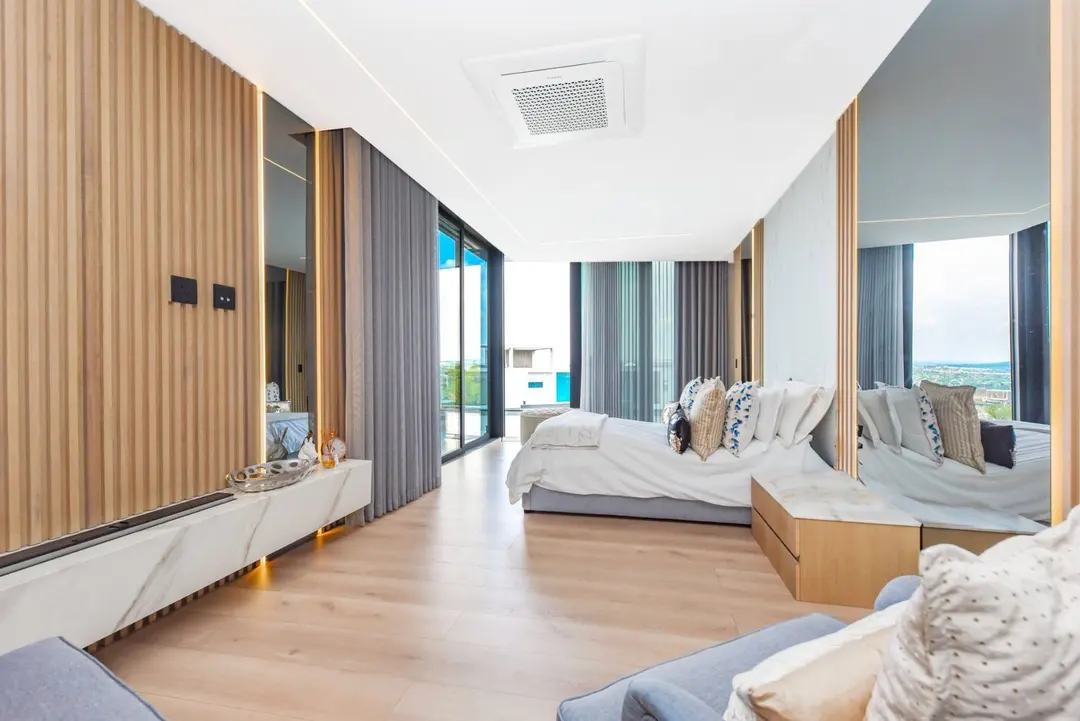 Residence Designed for Entertaining, Steyn City, Midrand: photograph 13 of 20