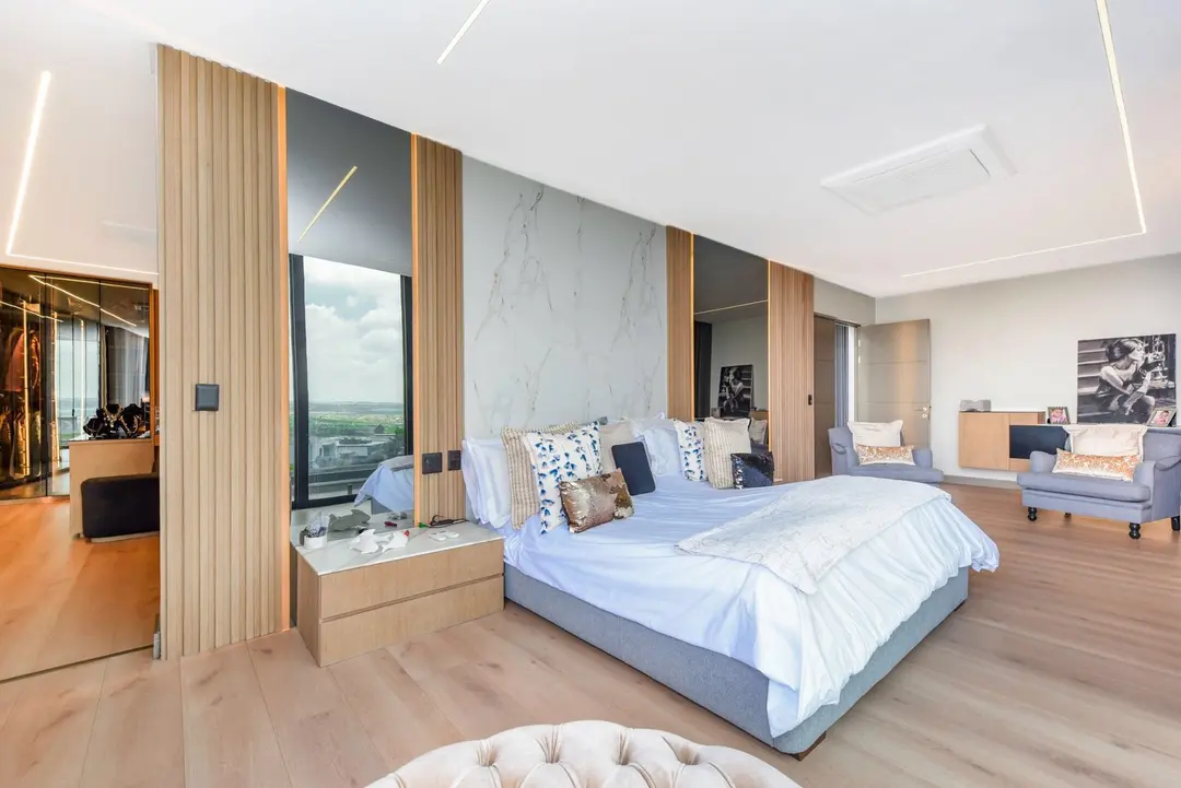 Residence Designed for Entertaining, Steyn City, Midrand: photograph 14 of 20