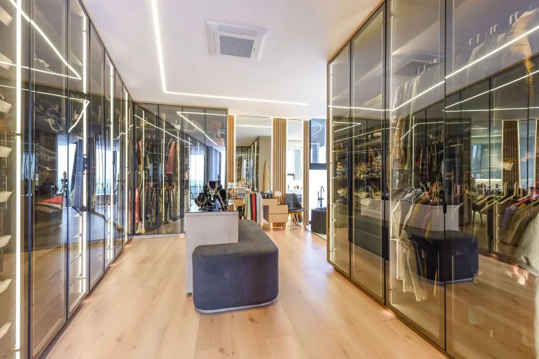 Residence Designed for Entertaining, Steyn City, Midrand: photograph 15 of 20