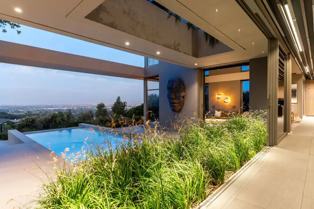 Four-Bedroom Mountain Estate Residence, Stonehurst Mountain Estate, Cape Town: photograph 17 of 20