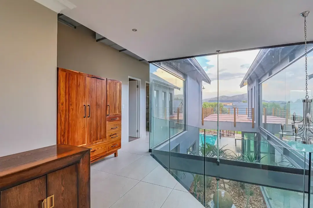 Aviation Residence with Private Hangar, The Coves Estate, Hartbeespoort: photograph 12 of 20