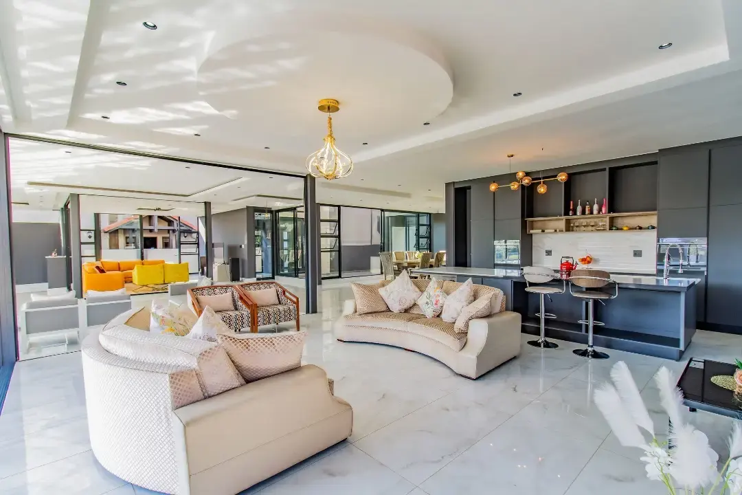 Six-Bedroom Waterfront Residence, The Islands Estate, Hartbeespoort: photograph 9 of 20