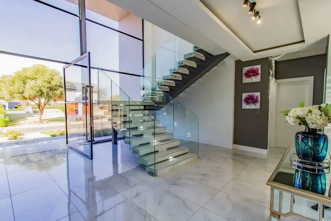 Six-Bedroom Waterfront Residence, The Islands Estate, Hartbeespoort: photograph 14 of 20