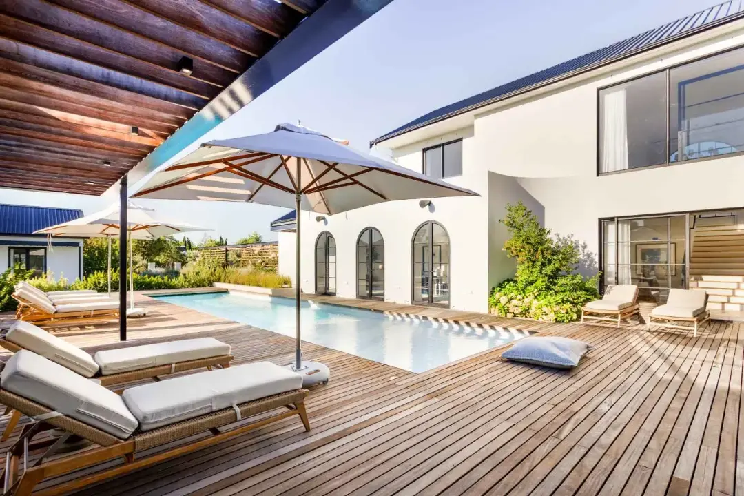 Multi-Level Home on a 3,005 m² Stand in The Reserve, Val de Vie Estate, Paarl: photograph 10 of 20