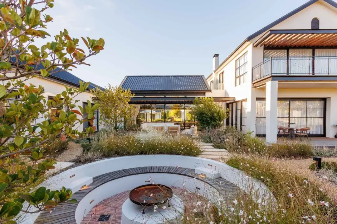 Multi-Level Home on a 3,005 m² Stand in The Reserve, Val de Vie Estate, Paarl: photograph 12 of 20