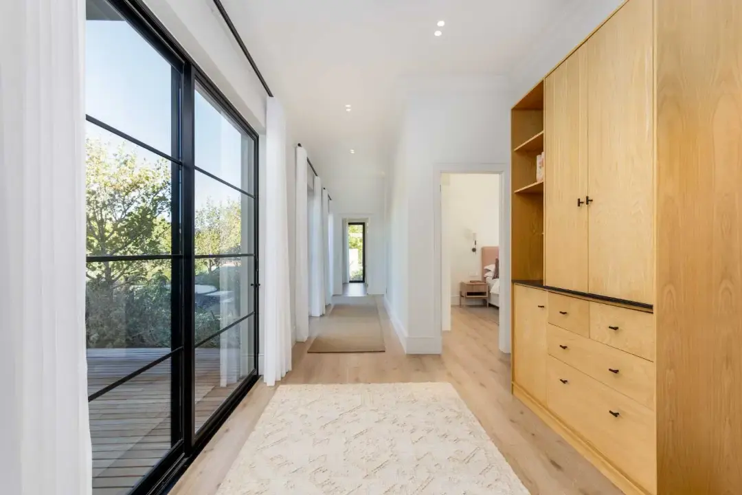 Multi-Level Home on a 3,005 m² Stand in The Reserve, Val de Vie Estate, Paarl: photograph 16 of 20